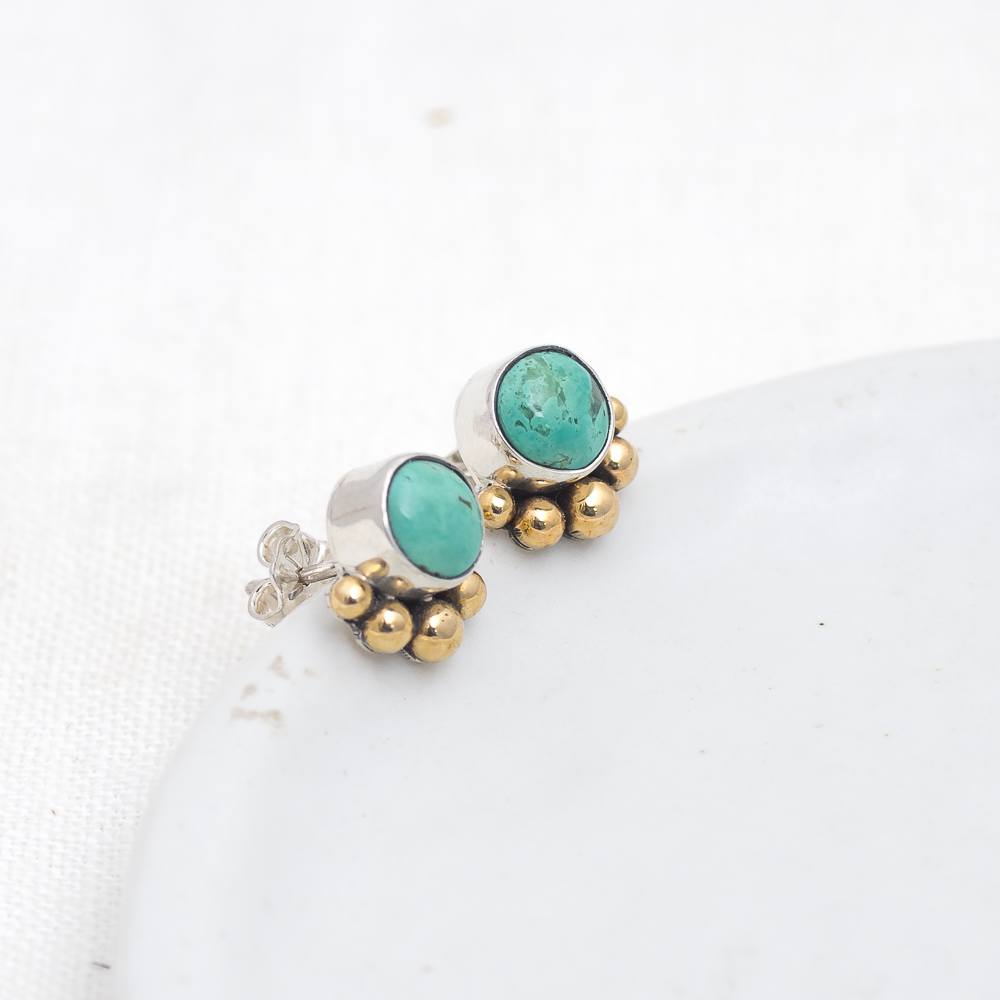 Turquoise Stud Earrings (A) ◇ Kingman Turquoise