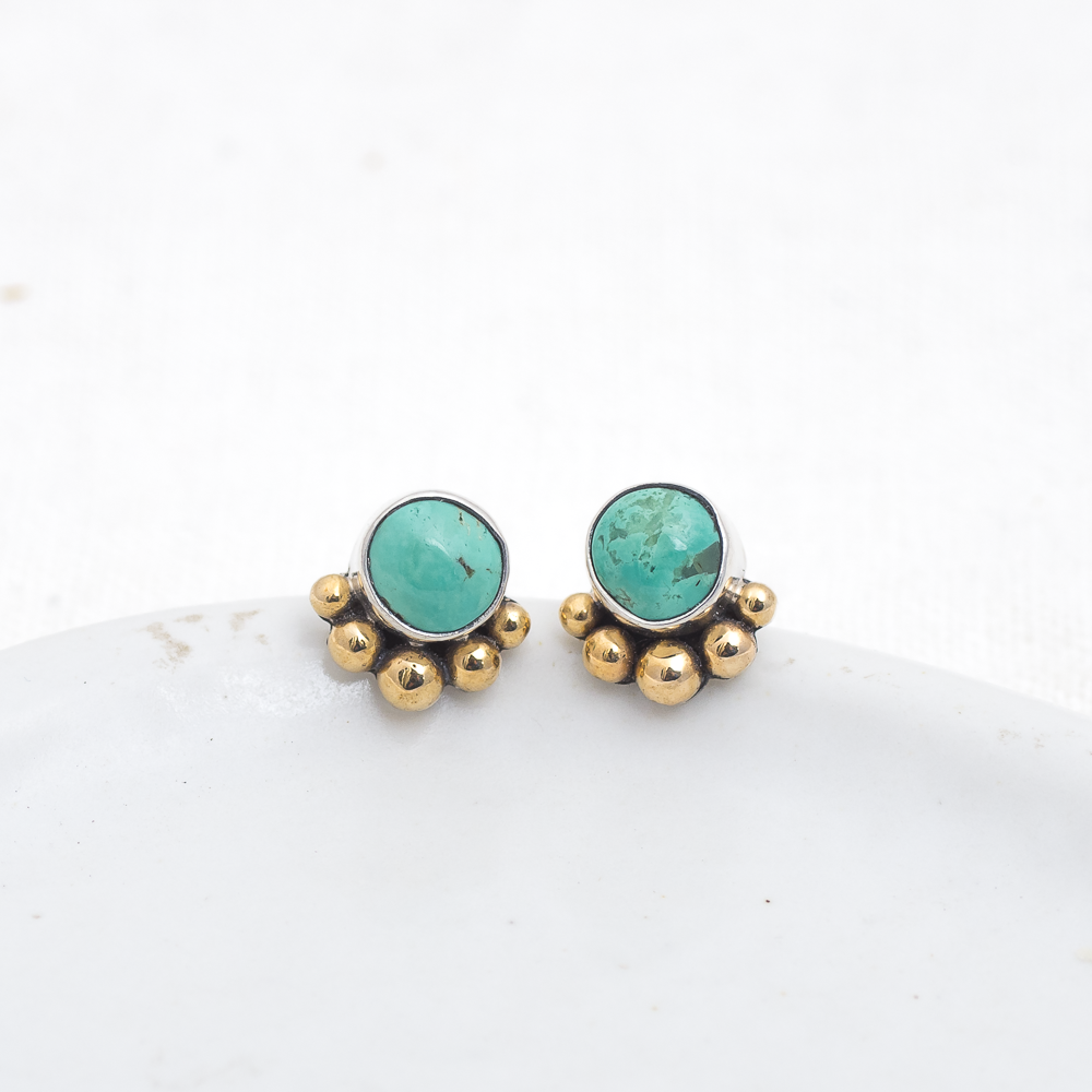 Turquoise Stud Earrings (A) ◇ Kingman Turquoise