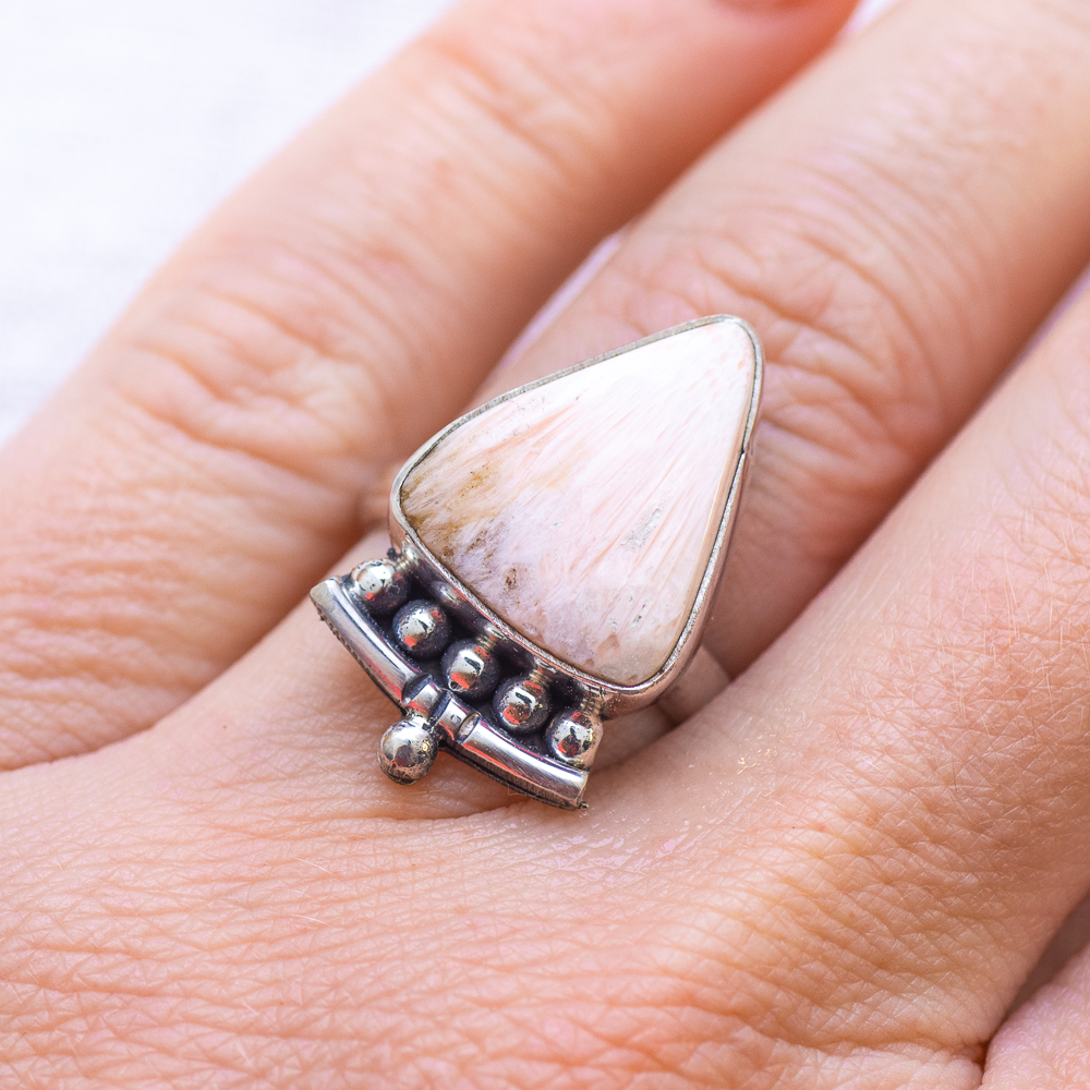 Emergence Ring ◇ Peach Scolecite ◇ Size 7.5
