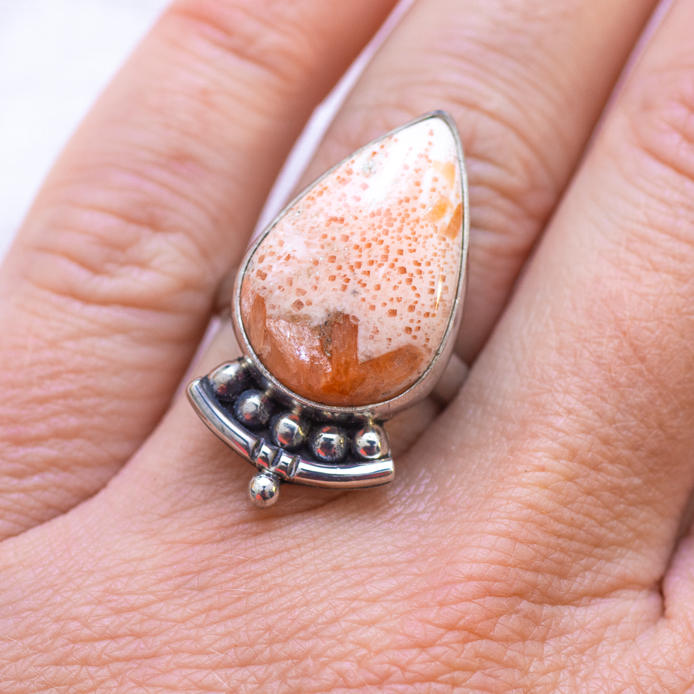 Emergence Ring ◇ Peach Scolecite ◇ Size 7.5