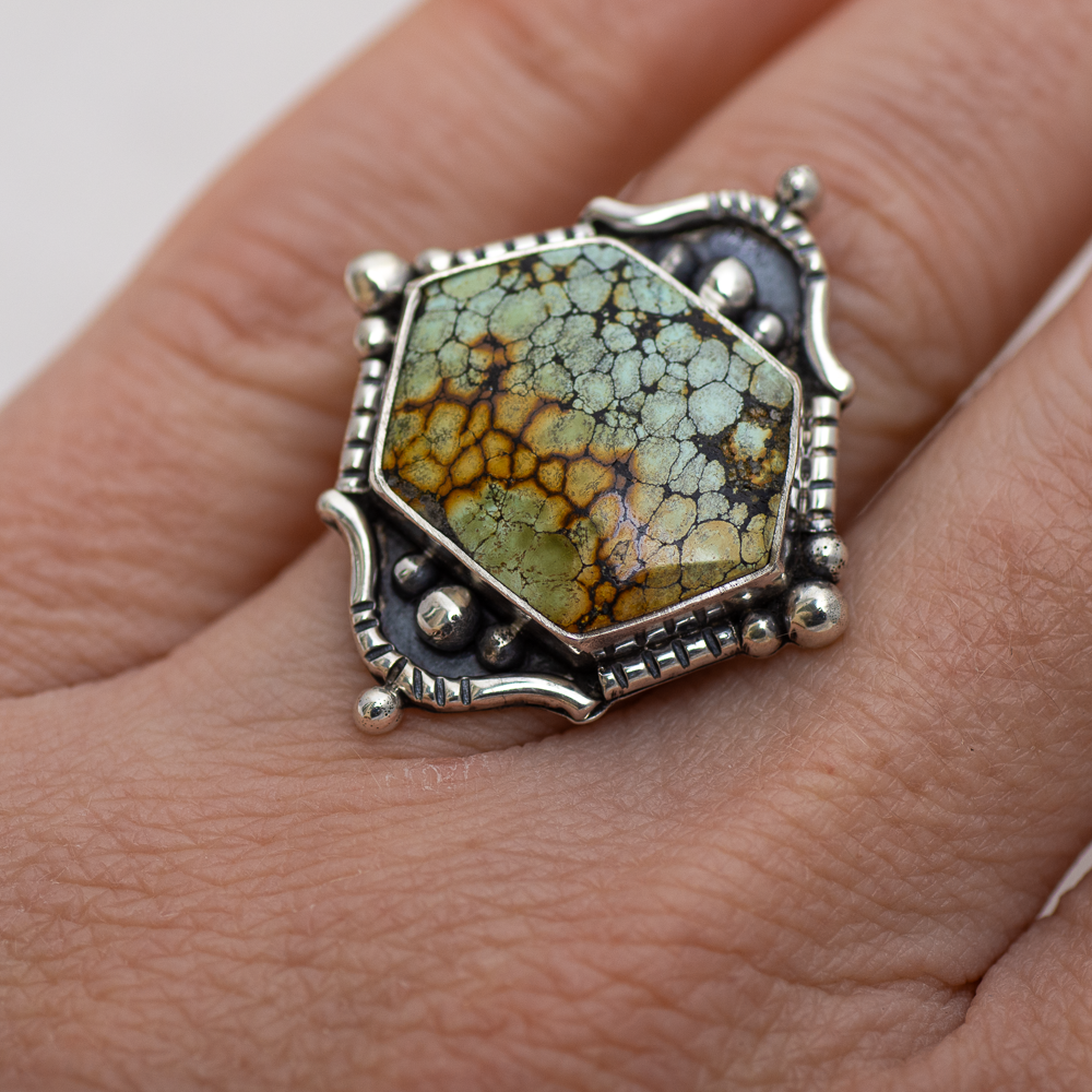Hexagonal Dunes Ring (B) ◇ Hubei Turquoise ◇ Size 7.5