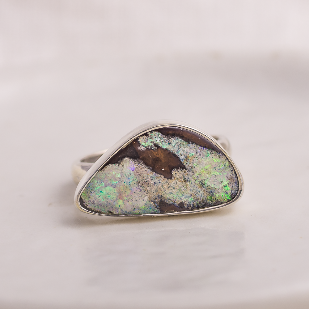 Luminous Ring ◇ Australian Opal ◇ Size 9