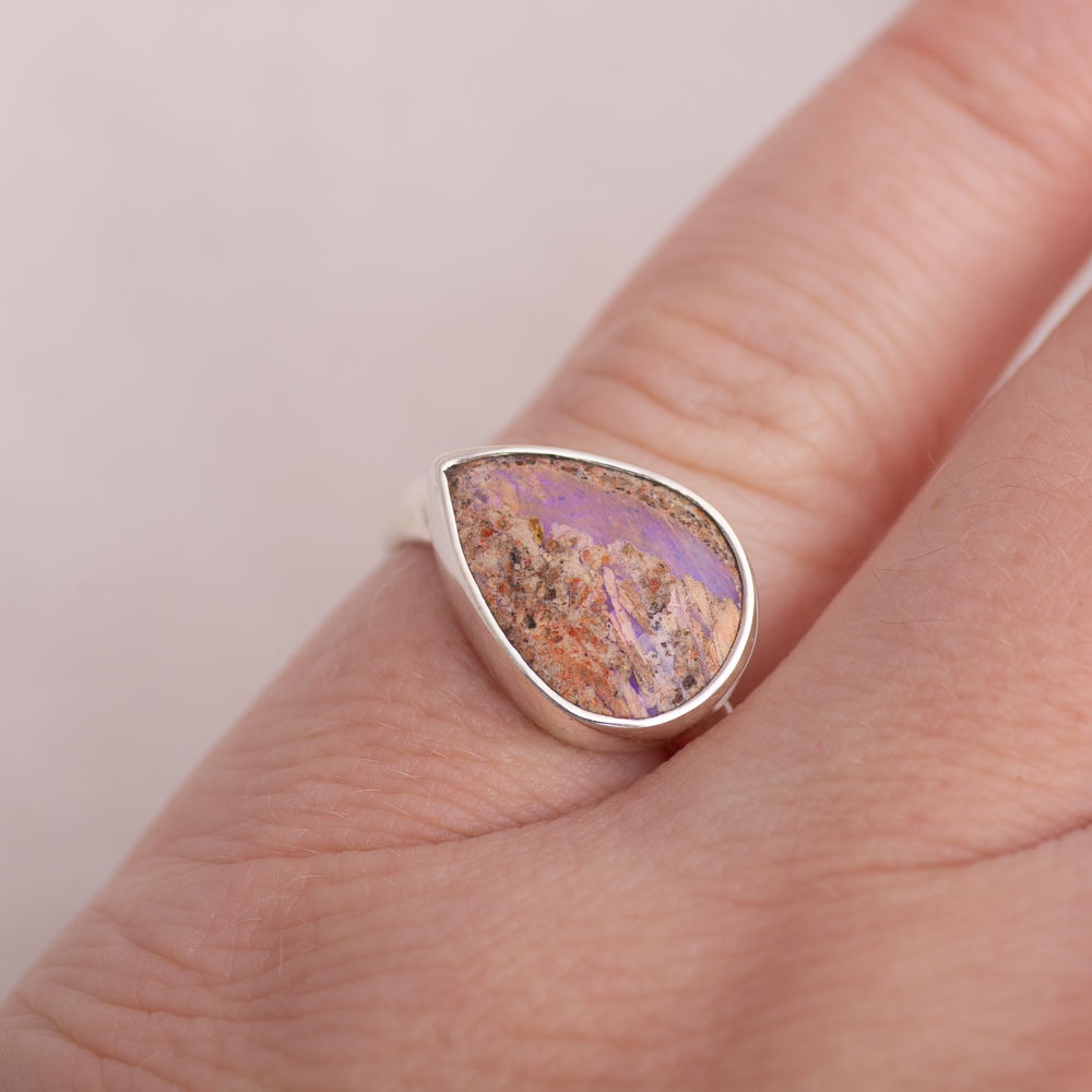 Horizontal Luminous Ring ◇ Australian Opal ◇ Size 6