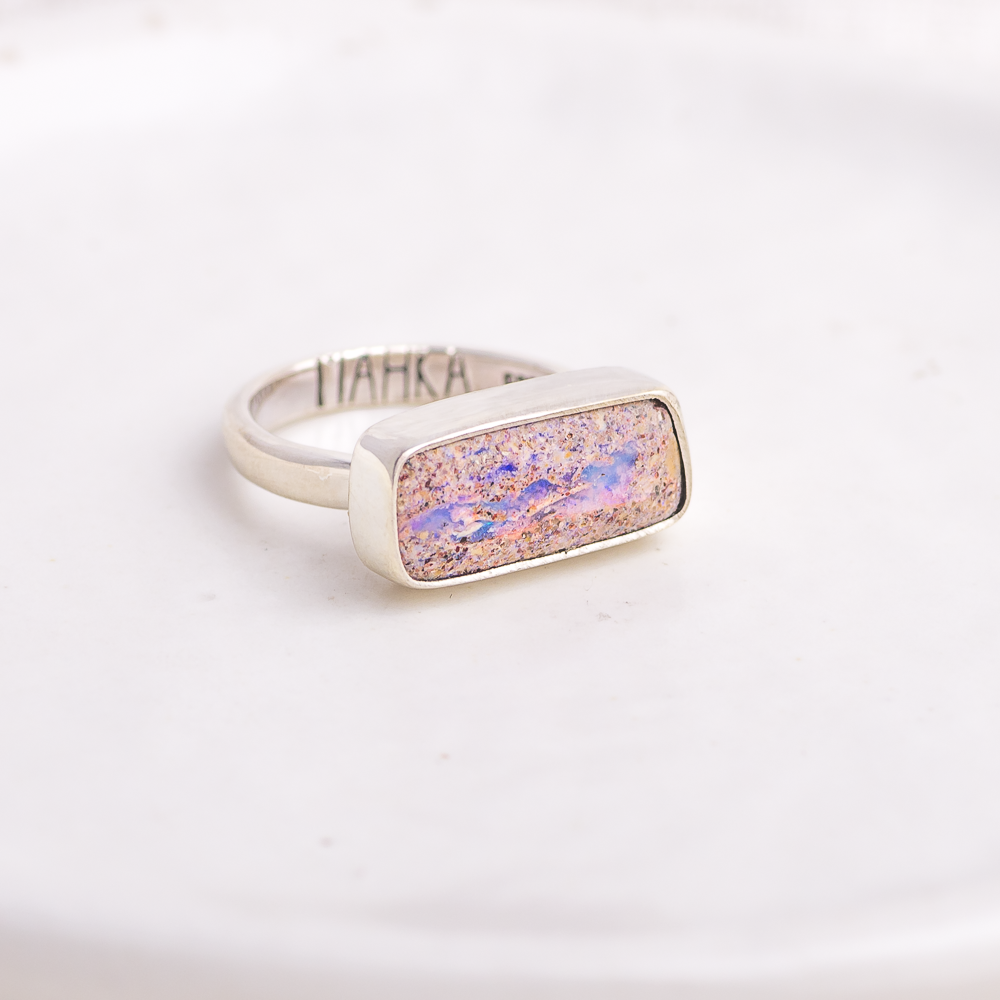 Horizontal Luminous Ring ◇ Australian Opal ◇ Size 6.5