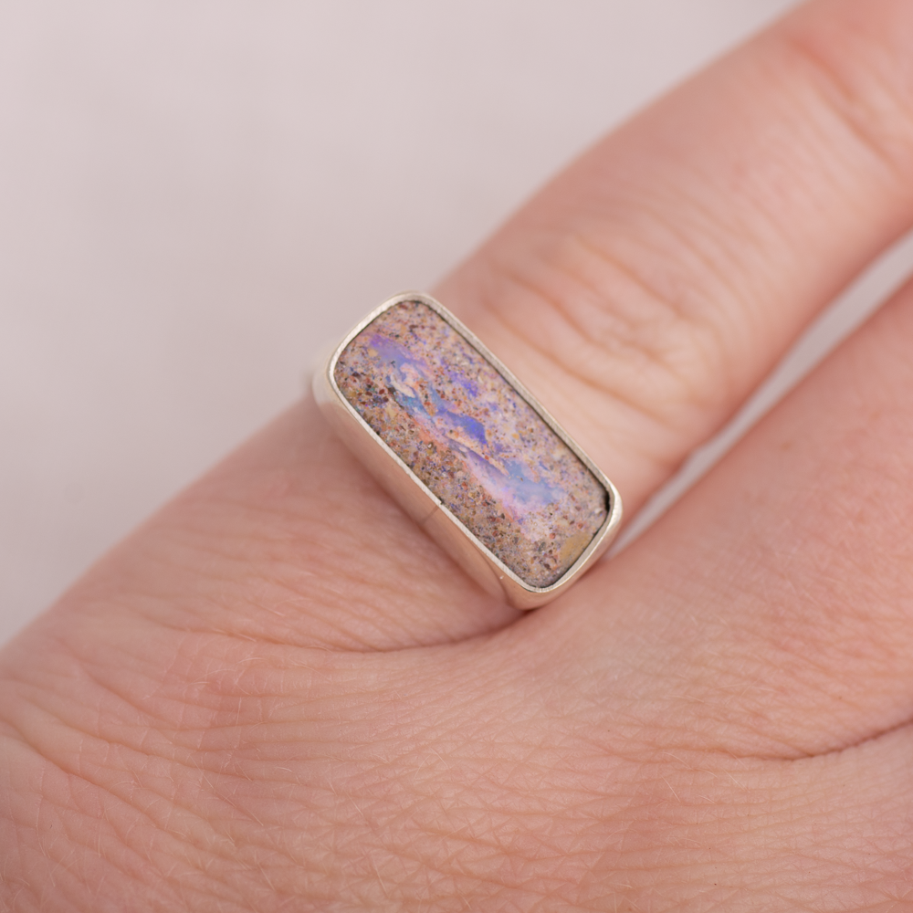 Horizontal Luminous Ring ◇ Australian Opal ◇ Size 6.5