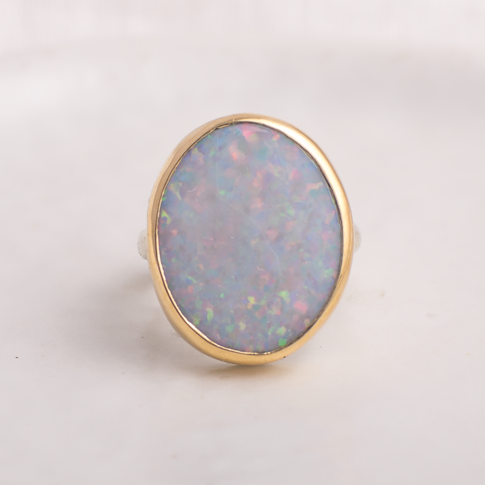Luminous Ring ◇ Australian Opal ◇ 14K gold bezel