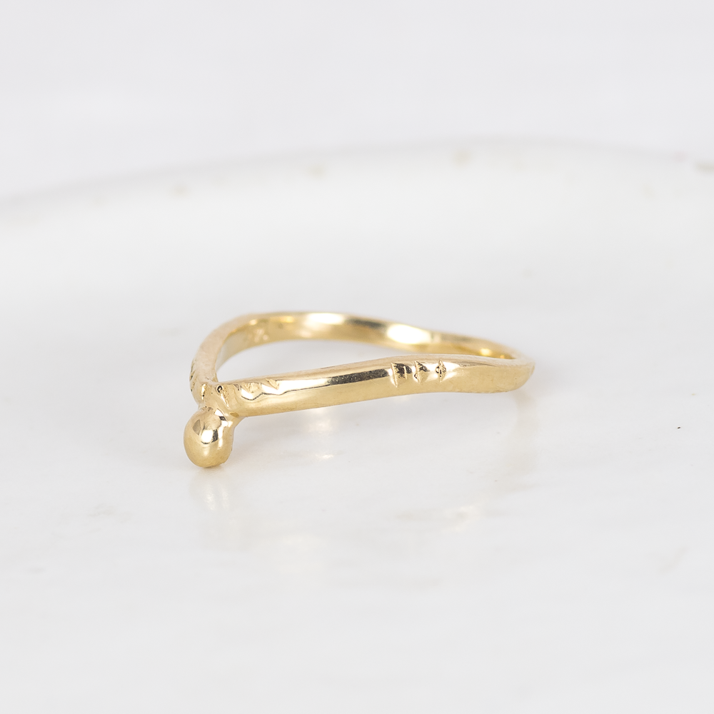 Crest Ring (14K Gold)