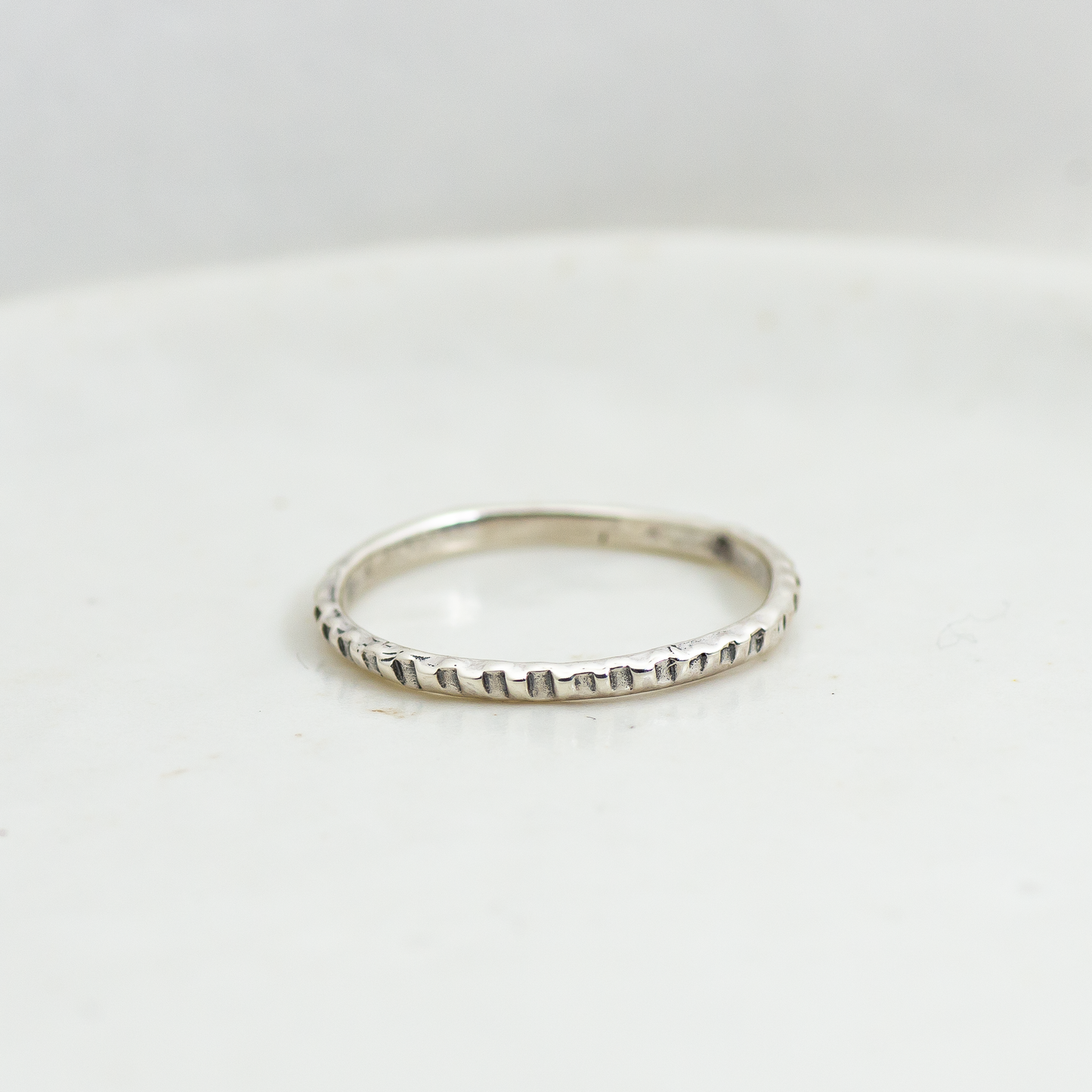 Narrow Ridge Ring
