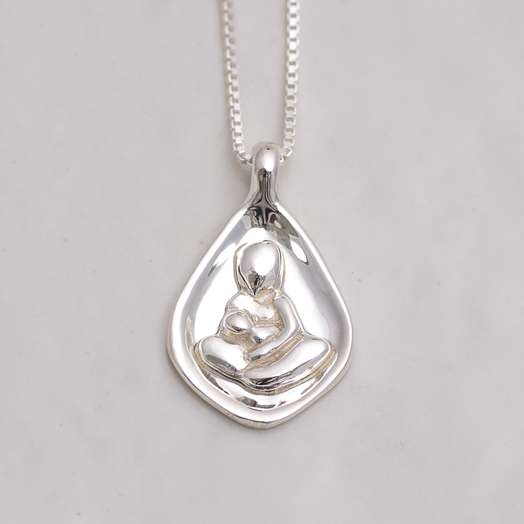 The Mama Pendant ◇ Silver