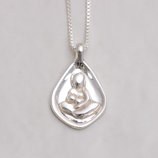 The Mama Pendant ◇ Silver
