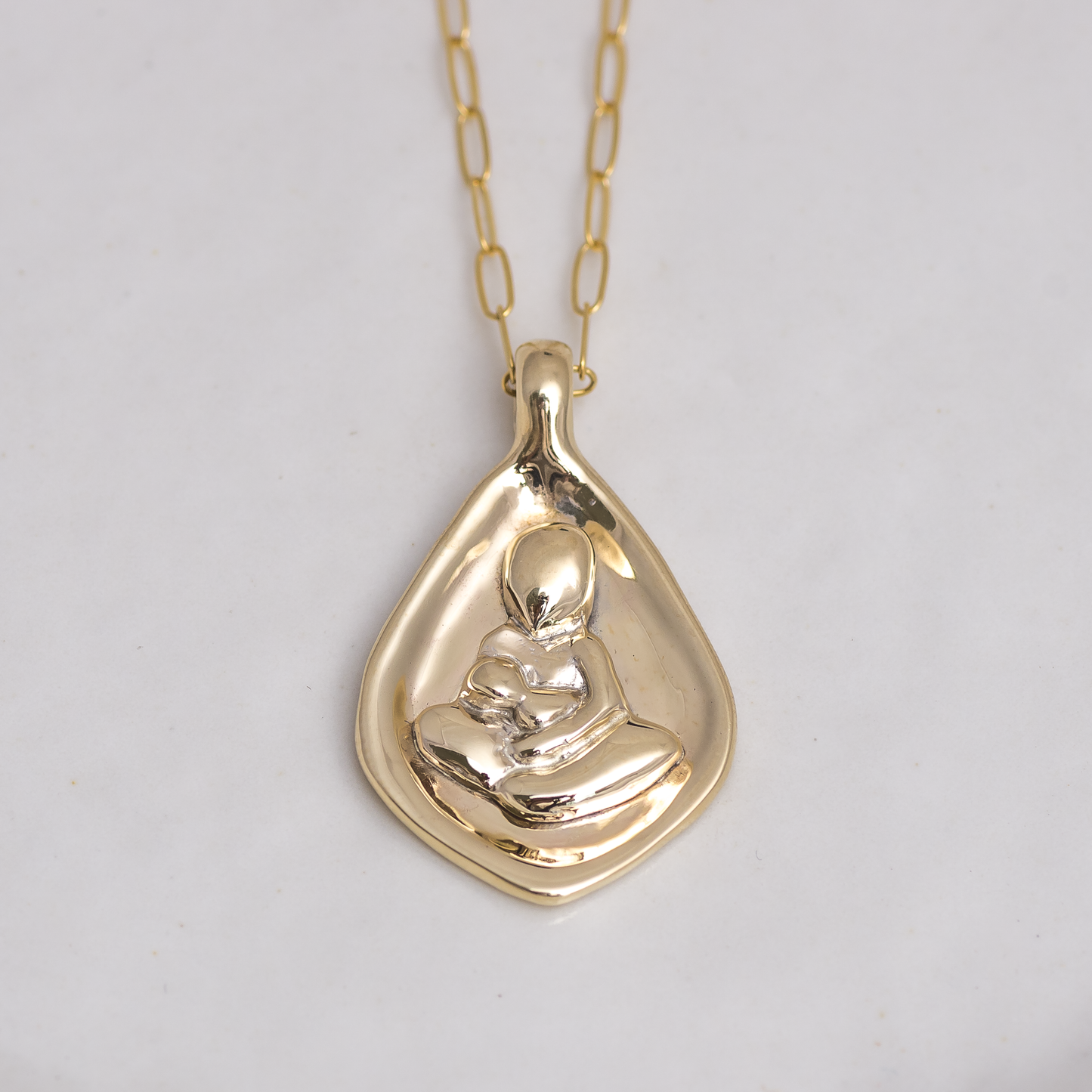 The Mama Pendant ◇ 14k Gold