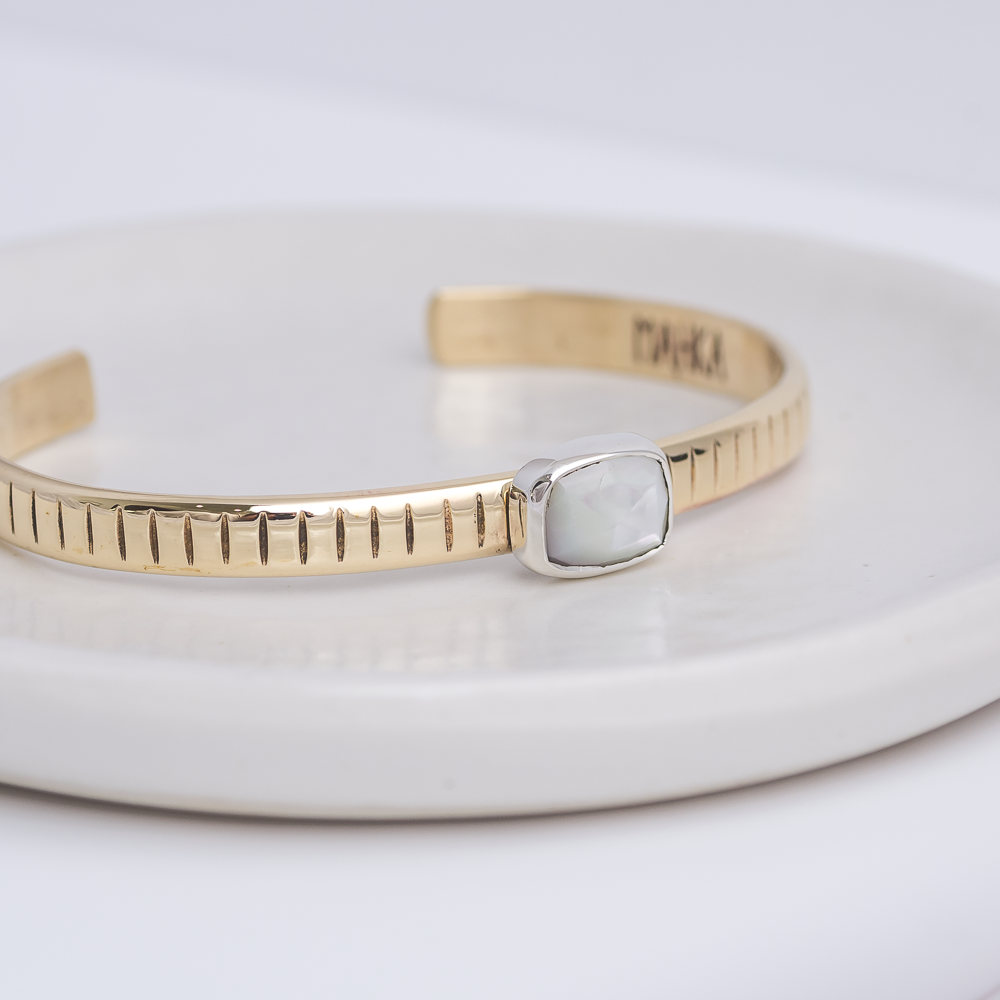 Stone Ridge Cuff ◇ Rosecut Mother of Pearl