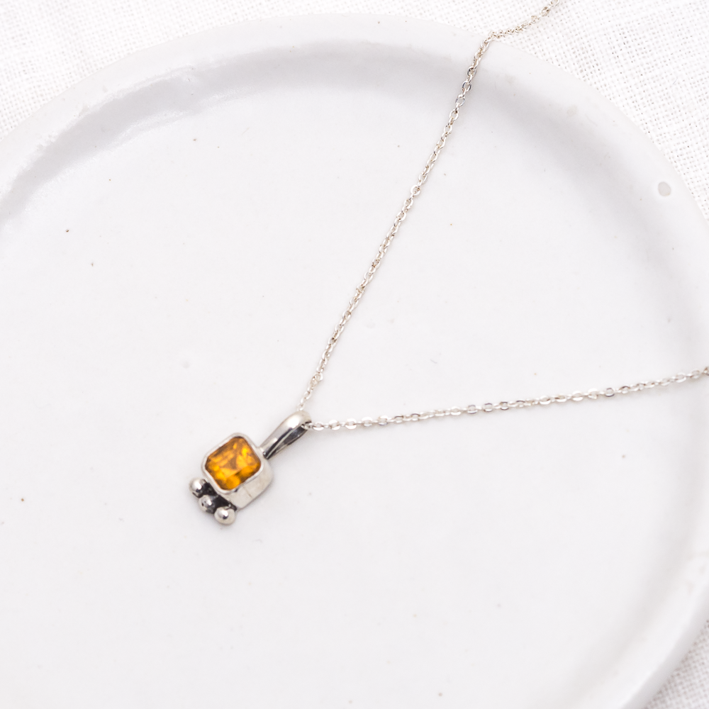 Stone Layering Necklace ◇ Faceted Golden Garnet