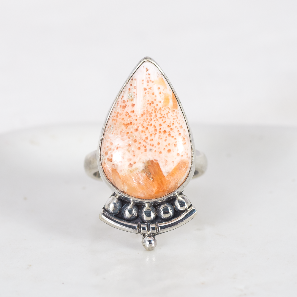Emergence Ring ◇ Peach Scolecite ◇ Size 7.5