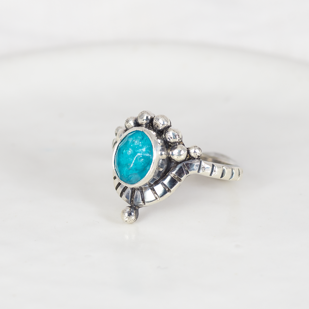 Reverie Embrace Ring (C) ◇ Faceted Blue Apatite ◇ Size 7.5