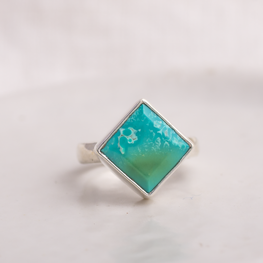 Diamond Luminous Ring ◇ Nevada Turquoise ◇ Size 6.5