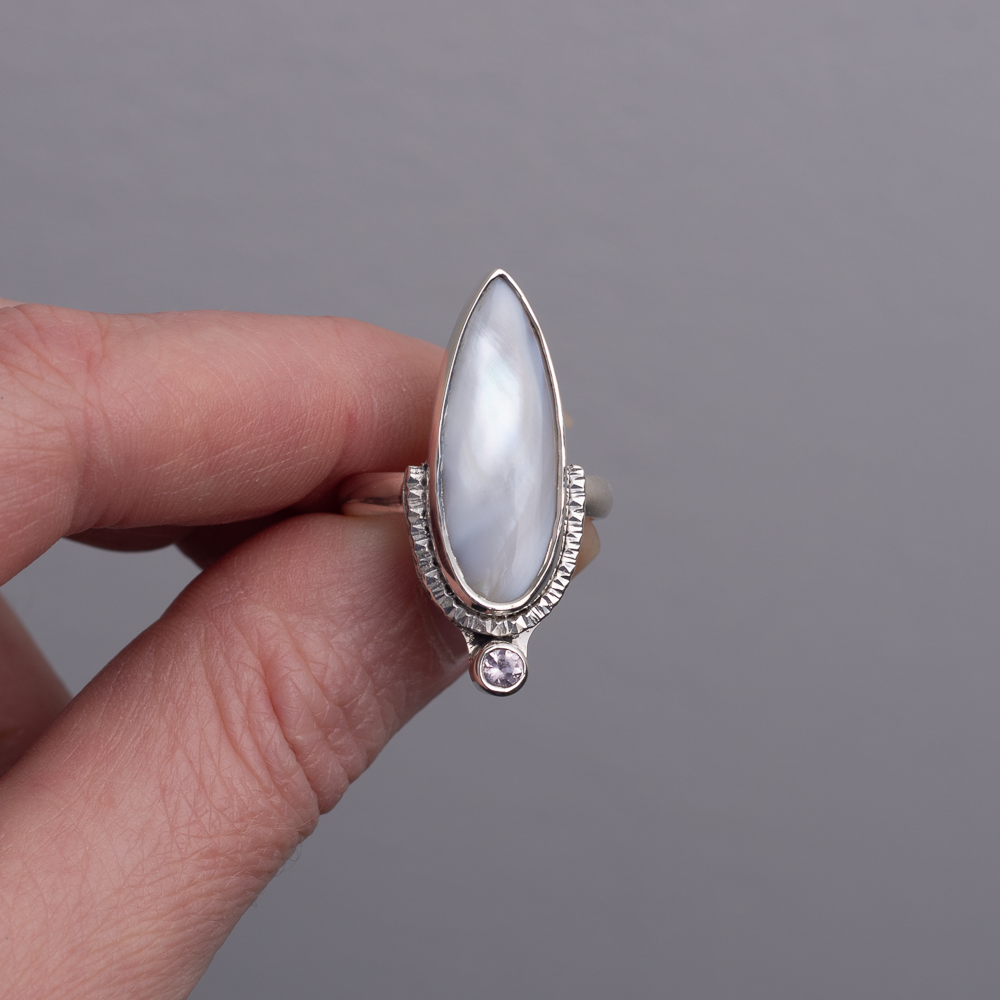 Weave Ring ◇ Mother of Pearl + Lavender Spinel ◇ Size 7