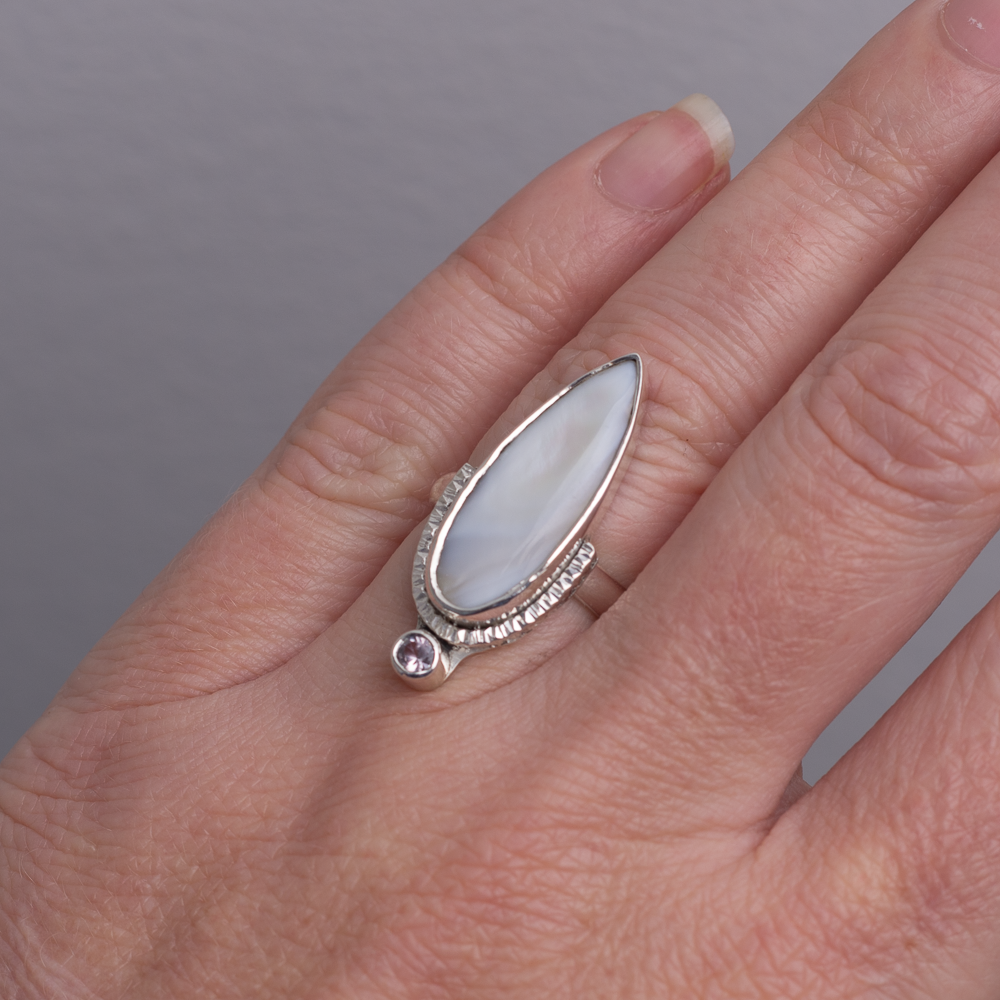 Weave Ring ◇ Mother of Pearl + Lavender Spinel ◇ Size 7