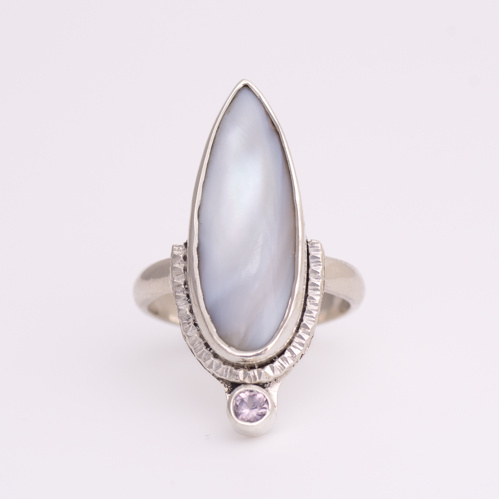 Weave Ring ◇ Mother of Pearl + Lavender Spinel ◇ Size 7