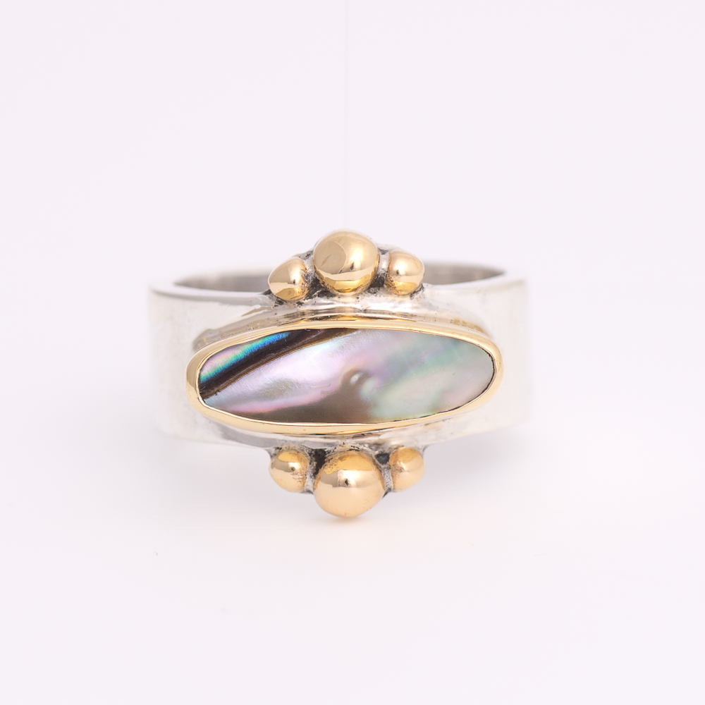 Elongated Abalone Affinity Ring ◇ Size 5.5