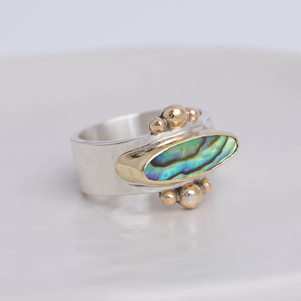 Elongated Abalone Affinity Ring ◇ Abalone ◇ Size 6