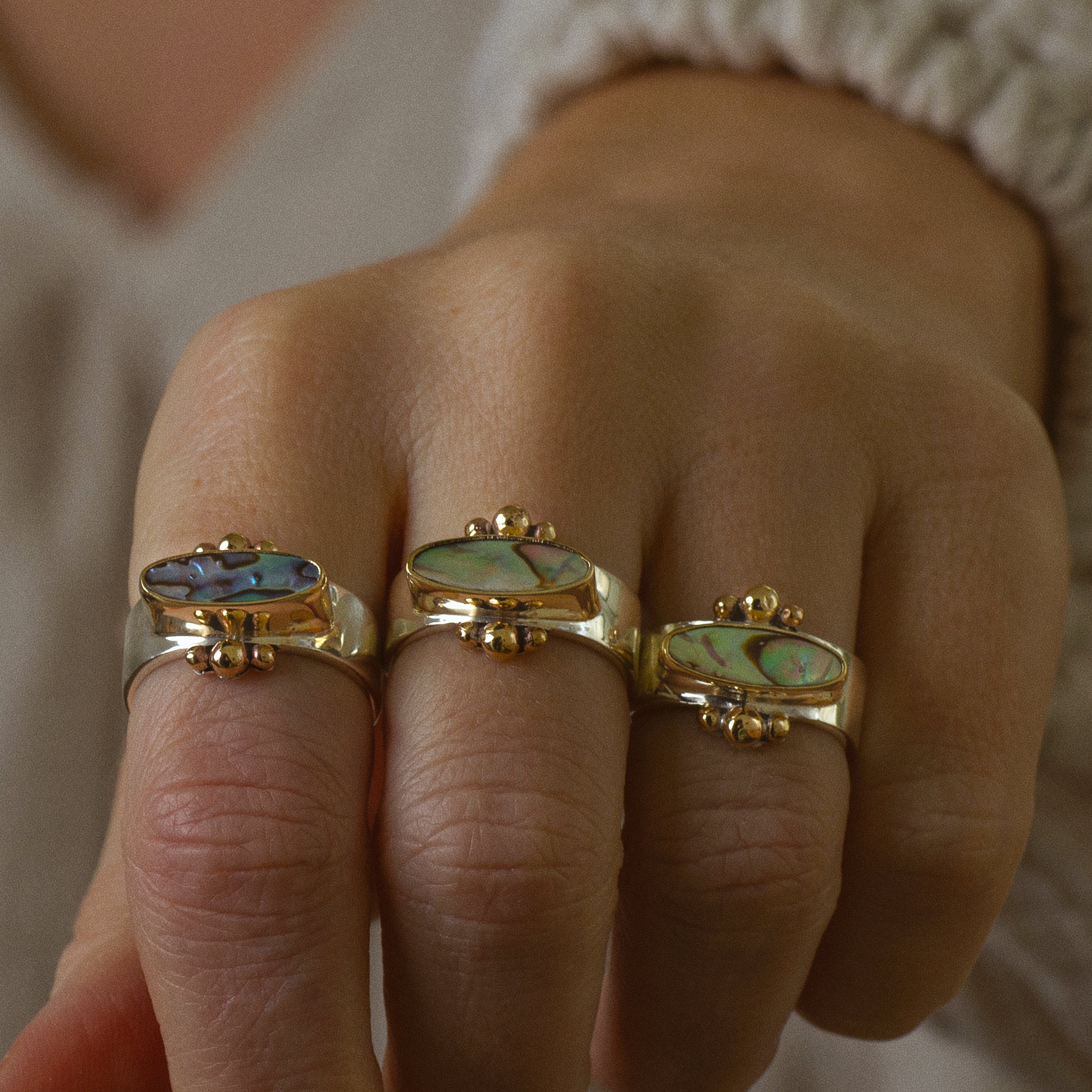 Elongated Abalone Affinity Ring ◇ Abalone ◇ Size 6