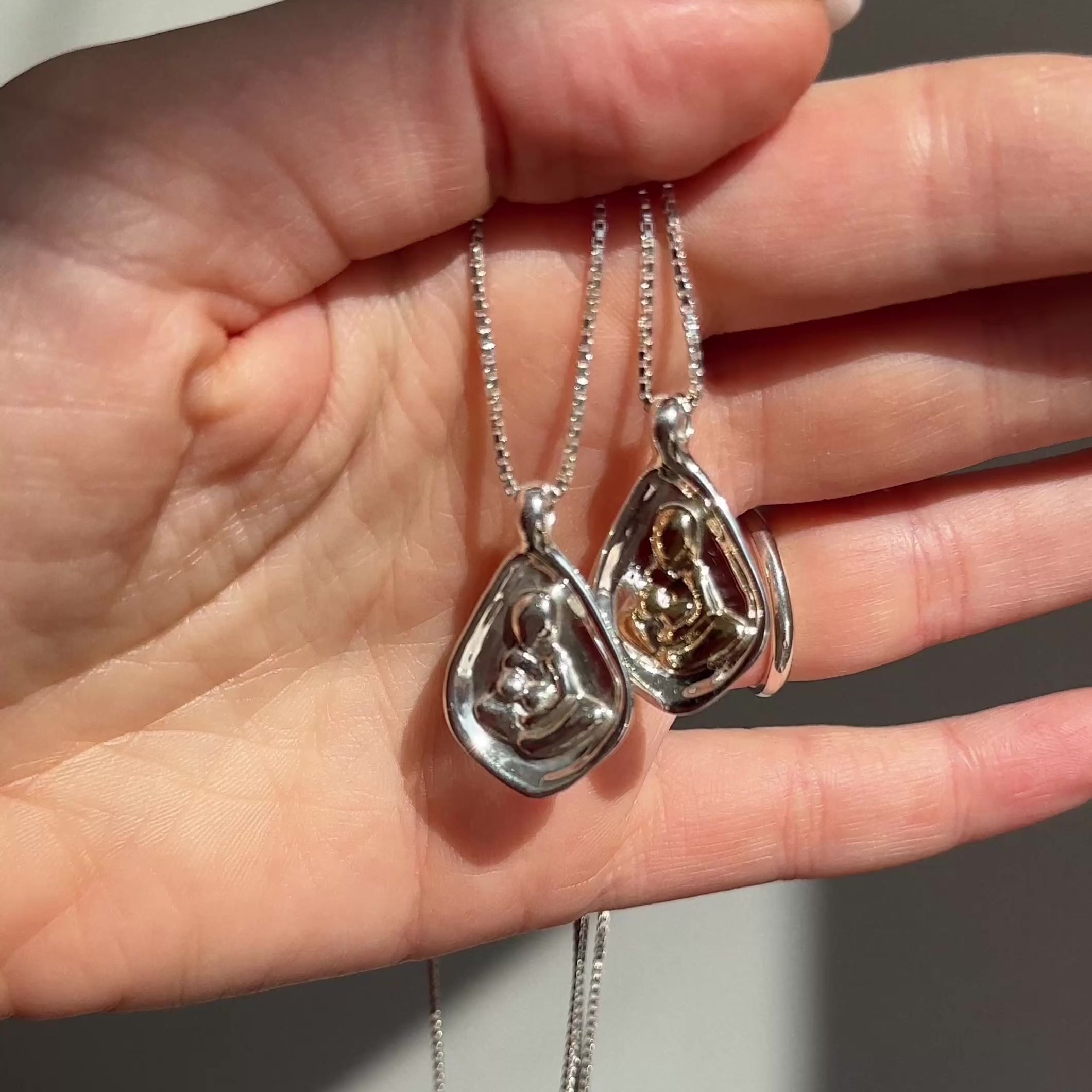 The Mama Pendant ◇ Mixed Metal